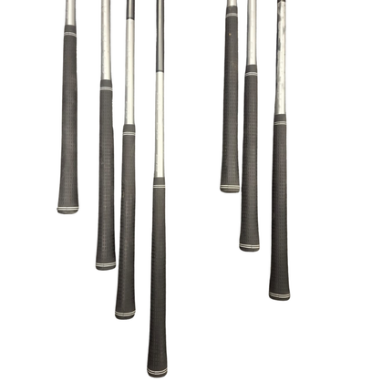 TaylorMade R9 Irons Regular Flex (4-PW) - Second Hand